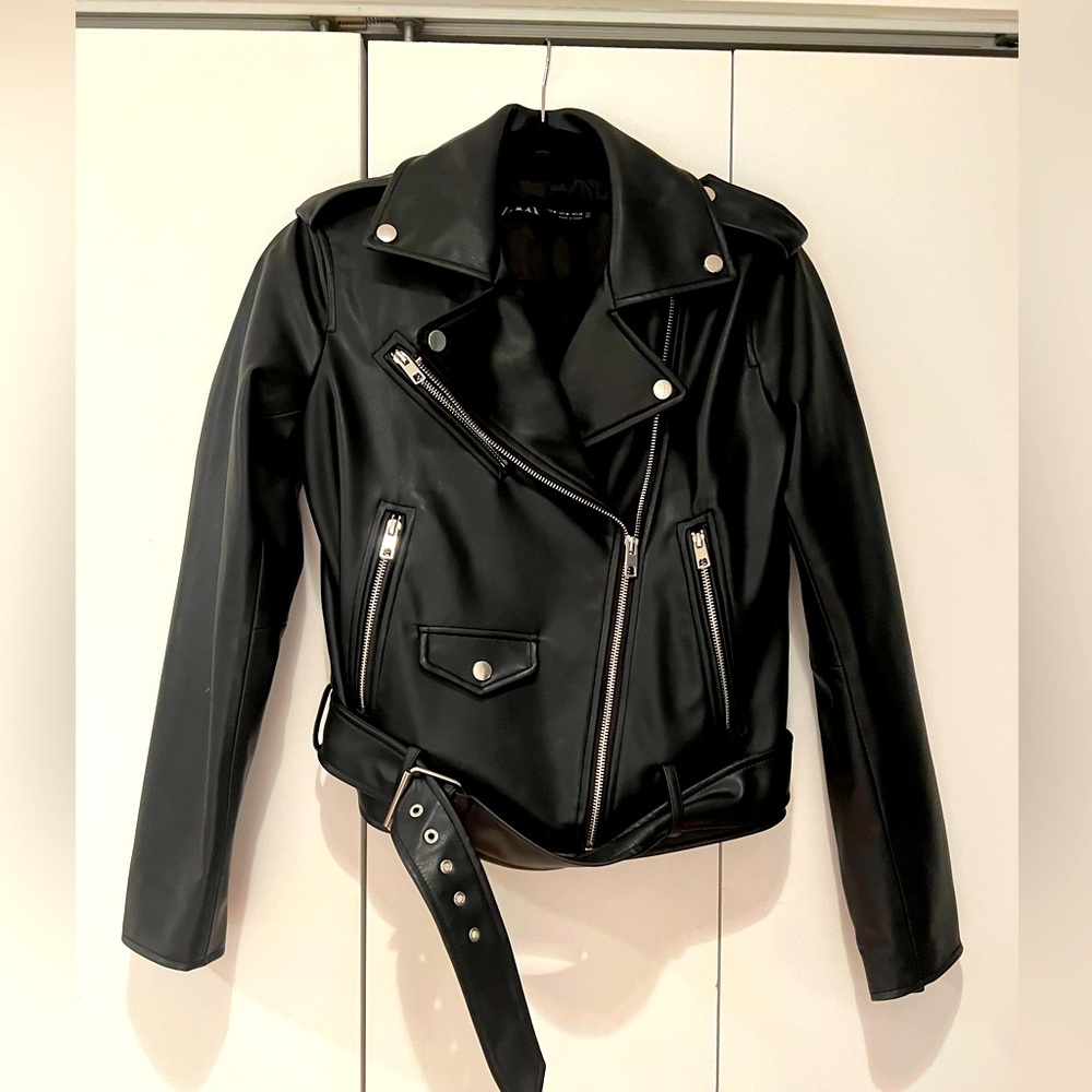 Zara faux leather jacket  balfern style size M